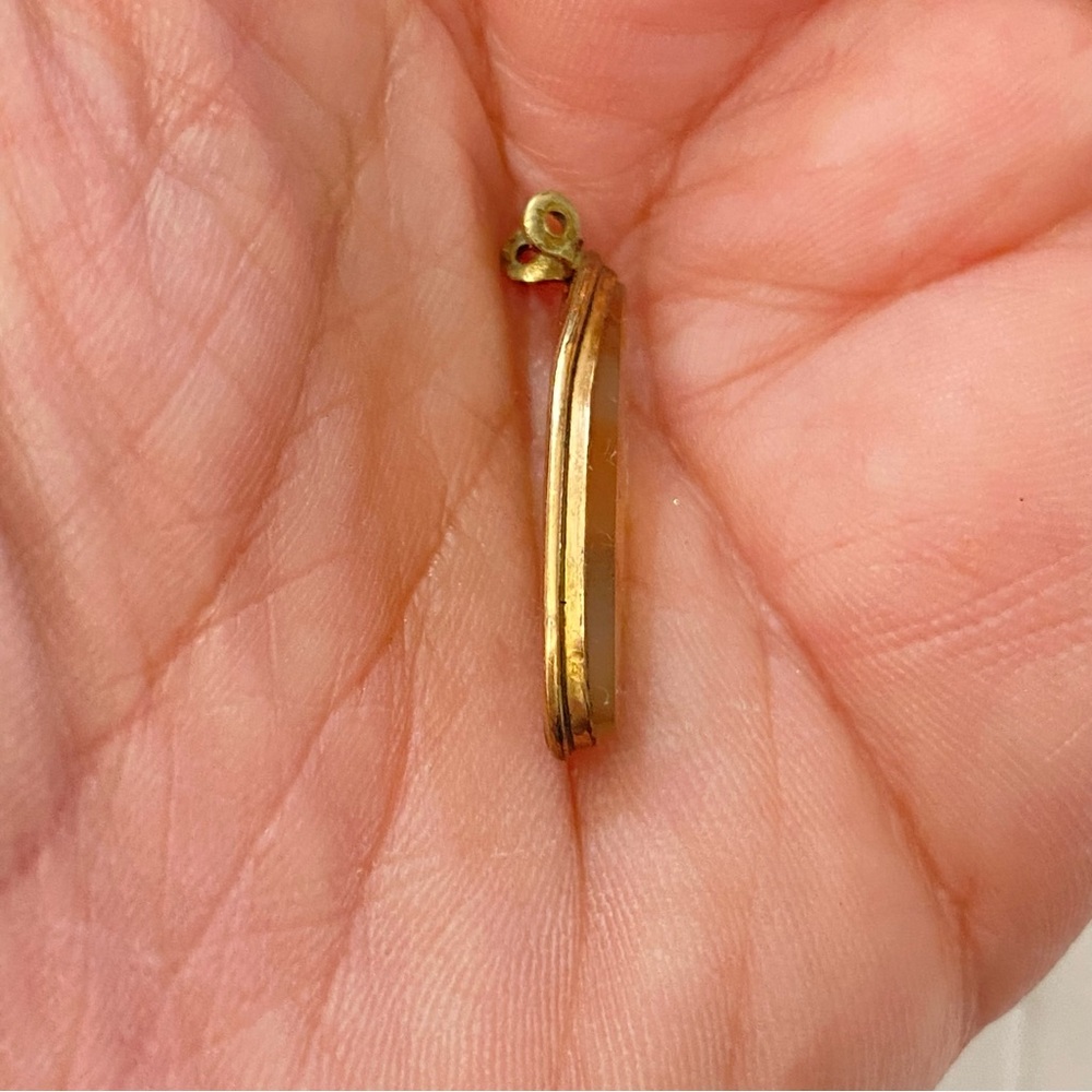 Vintage Gold and Brown Agate Stone Pendant - Picture 10 of 12